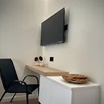 Downtown Luxury Ii (adults Only) Apartment *