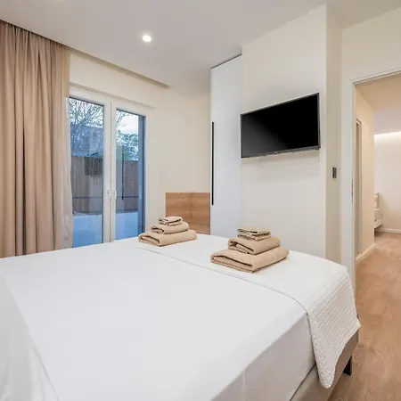 Downtown Luxury Ii (adults Only) Apartment *